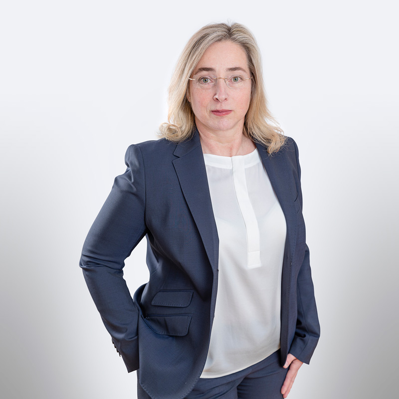 Dr.  Tanja Bendele